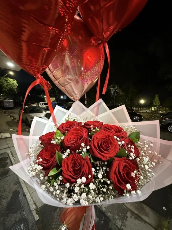 Aşk Notası 11'Li Gül Buketi