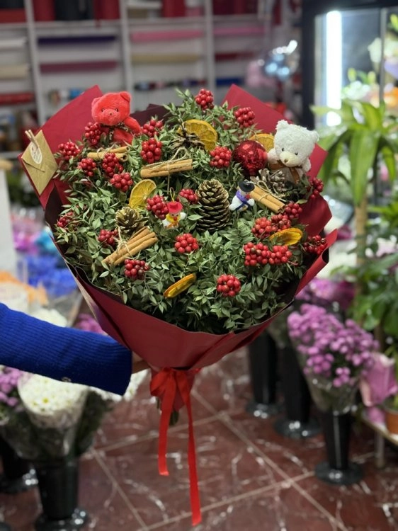 Büyük Kokina Ayıcıklı Tarçınlı Buket