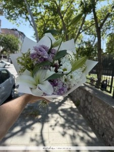 Lilyum Ve Papatyalar