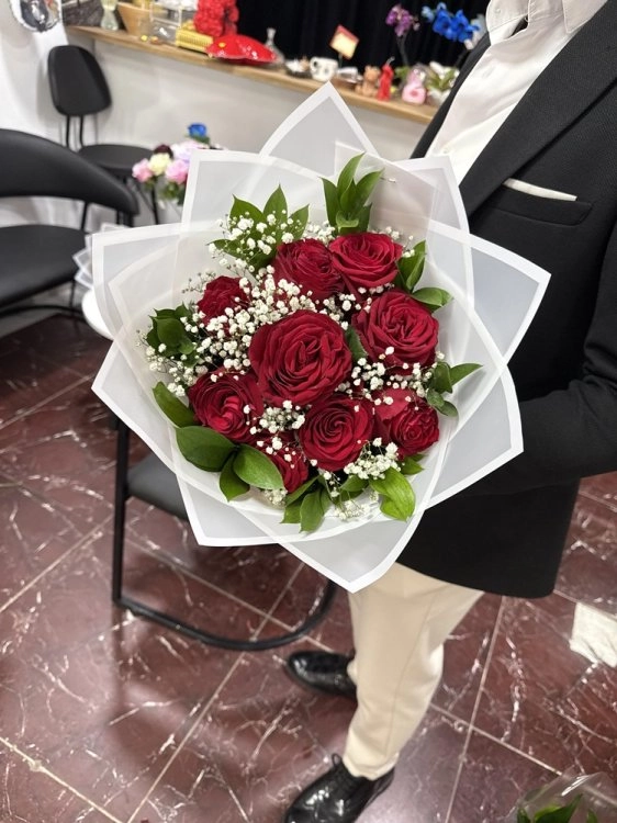 Romantik Haydut 9'Lu Gül Buketi